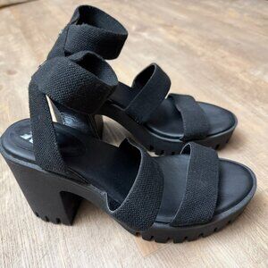 Madden NYC 90s Black Chunky Platforms 8.5